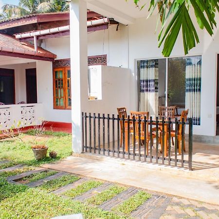 Murphy Cave Hotel Mirissa Ngoại thất bức ảnh