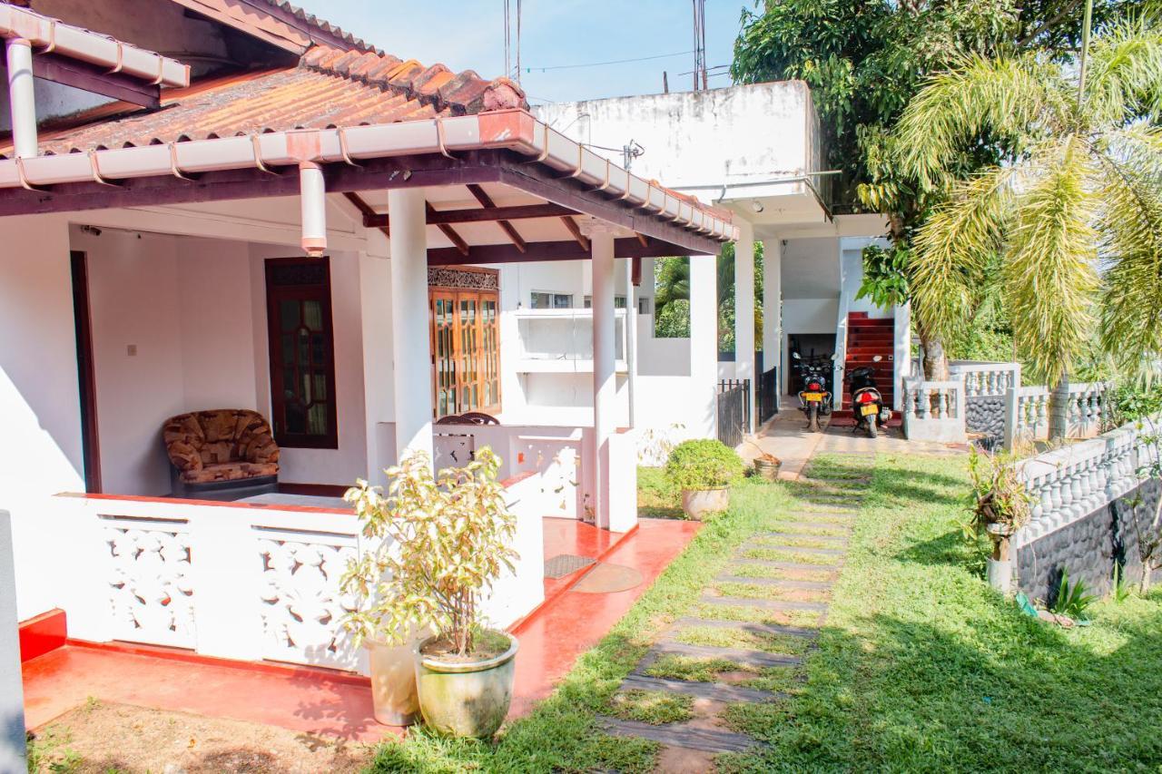 Murphy Cave Hotel Mirissa Ngoại thất bức ảnh