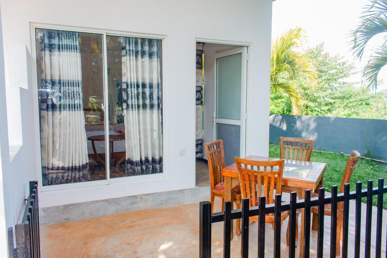 Murphy Cave Hotel Mirissa Ngoại thất bức ảnh