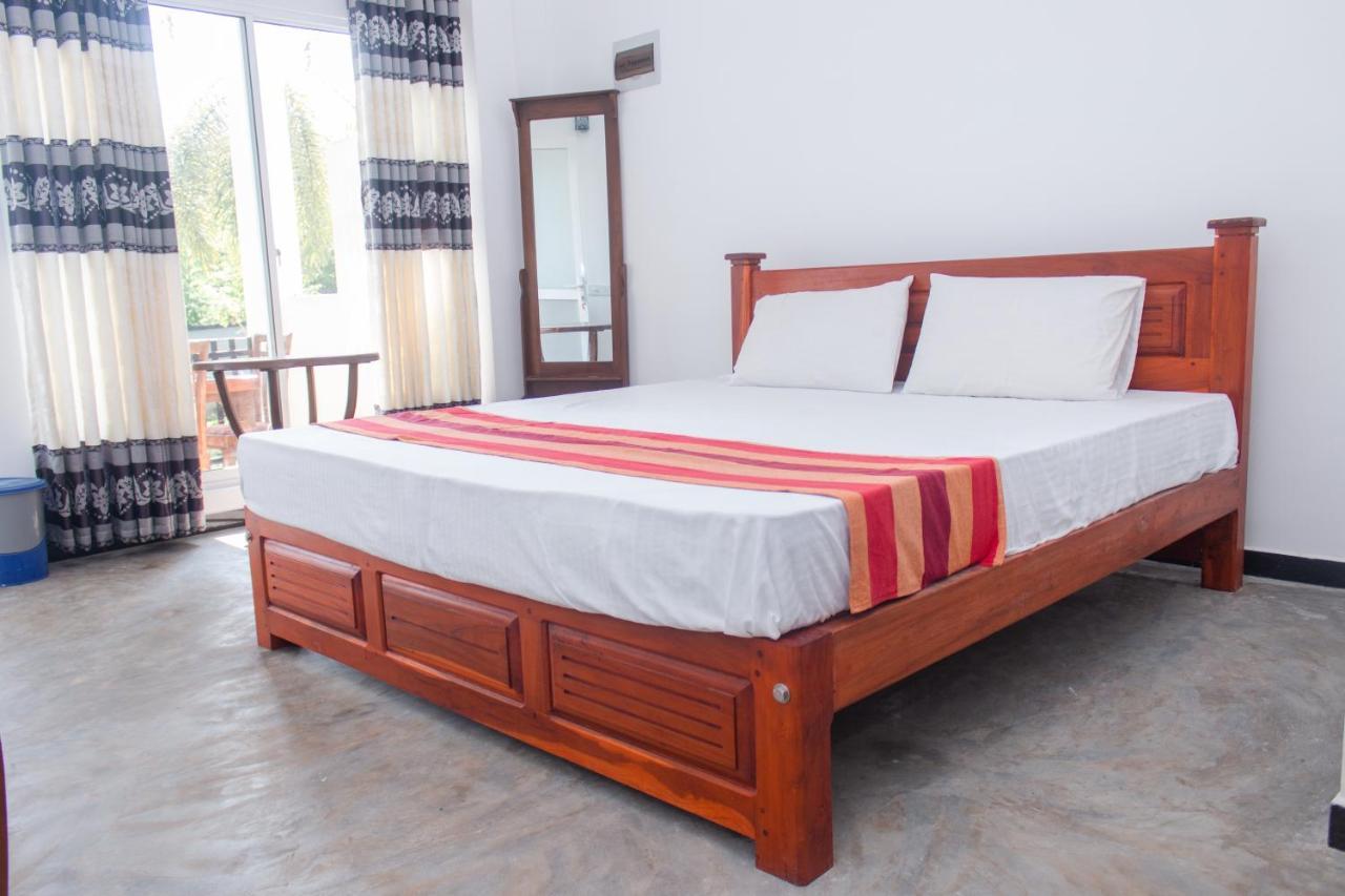 Murphy Cave Hotel Mirissa Ngoại thất bức ảnh