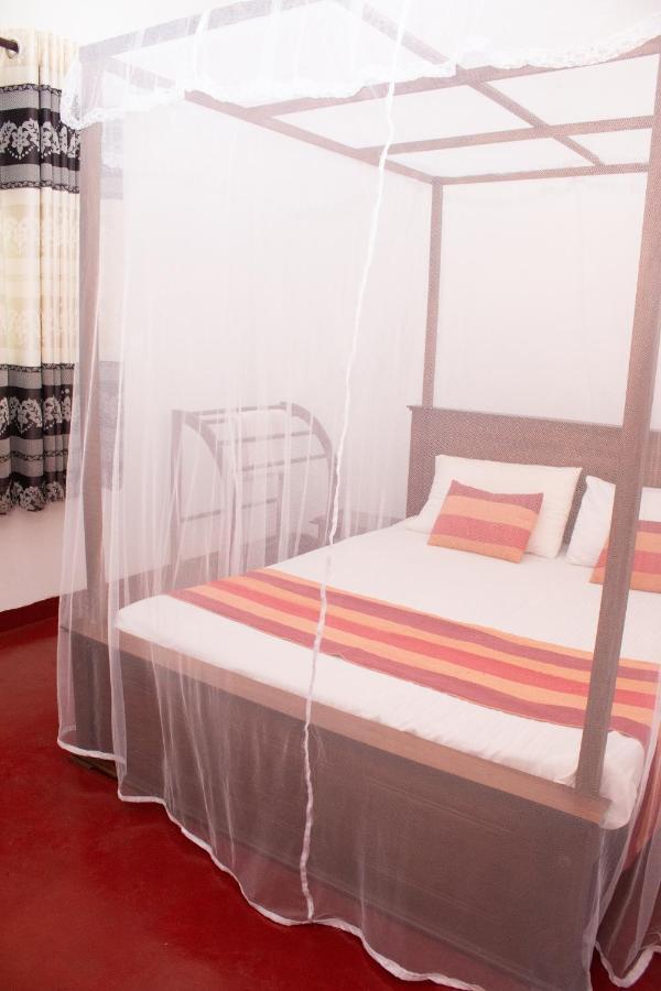 Murphy Cave Hotel Mirissa Ngoại thất bức ảnh