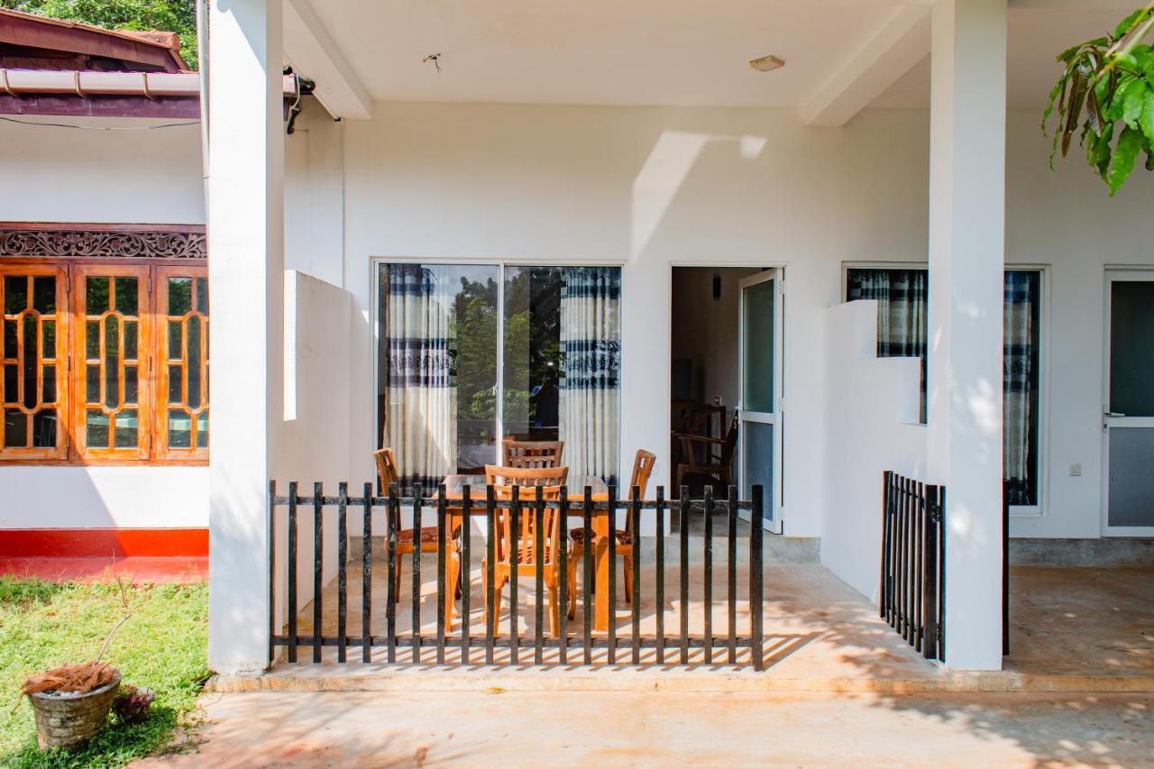 Murphy Cave Hotel Mirissa Ngoại thất bức ảnh